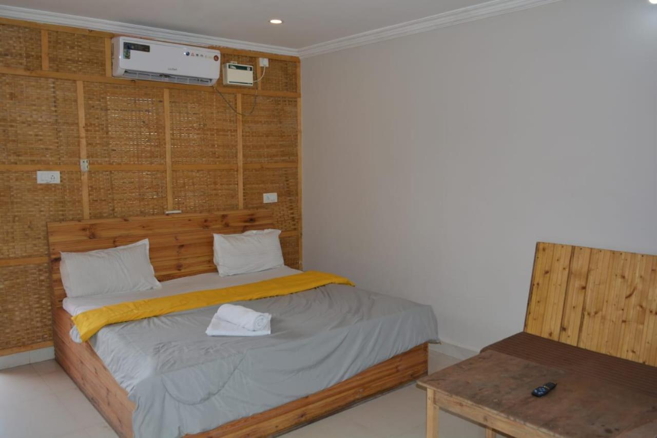 Esther Guest House Calangute Zimmer foto