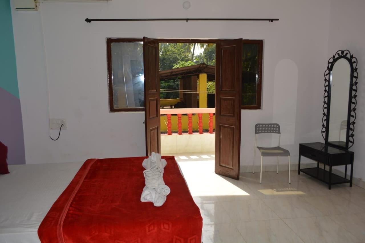 Esther Guest House Calangute Zimmer foto