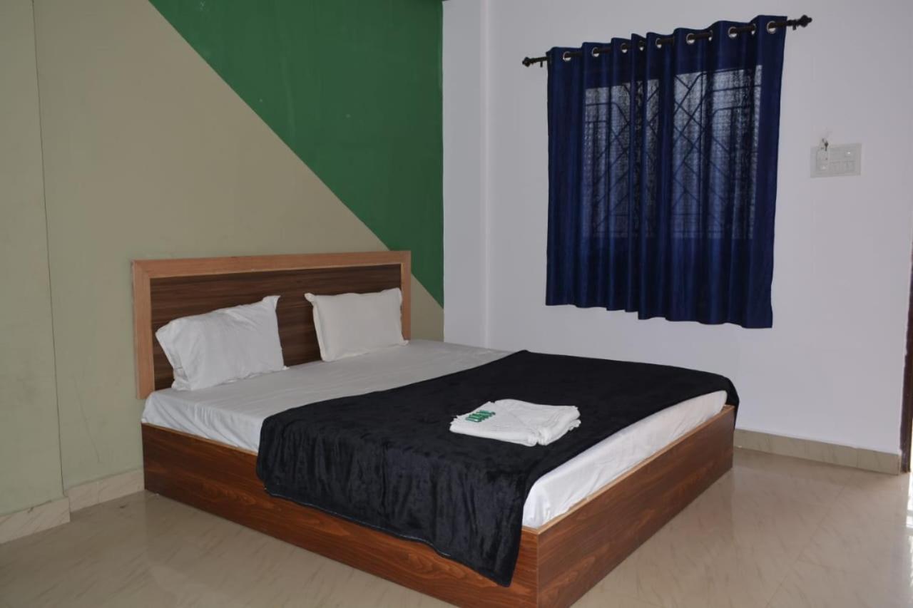 Esther Guest House Calangute Zimmer foto